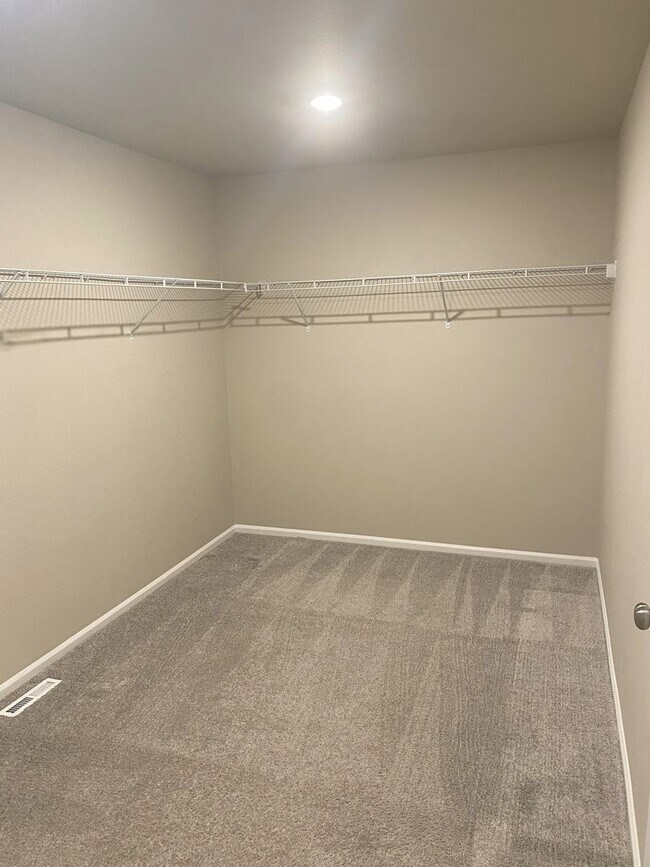 Building Photo - Spacious, modern 5-bed, 2.75-bath in sought-after Daisy Crossing Community in Sultan