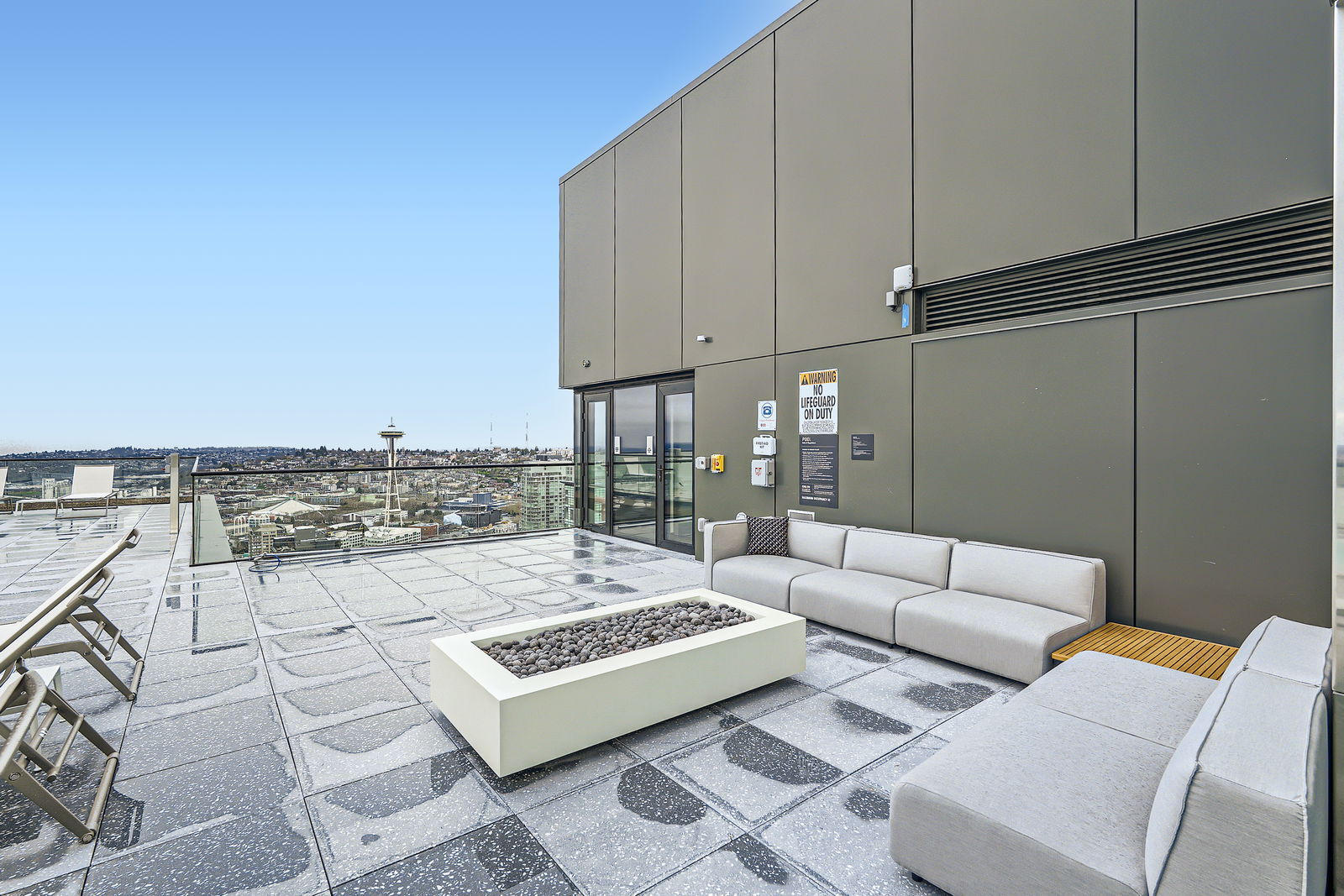 Building Photo - 300 Virginia St