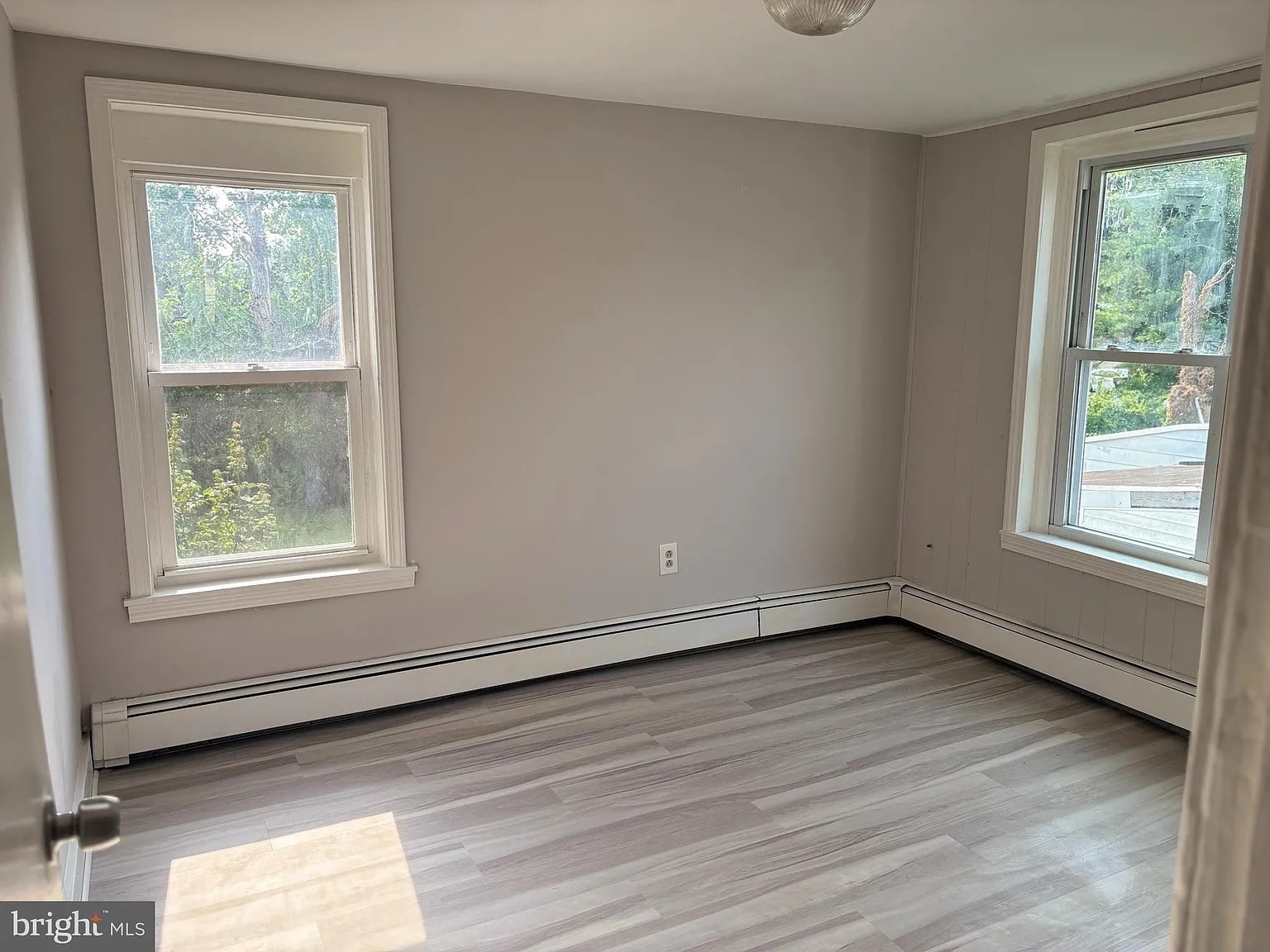 Building Photo - 503 Linden Ave
