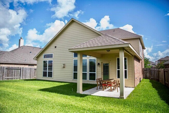 Building Photo - 6165 Bridgewater Ln