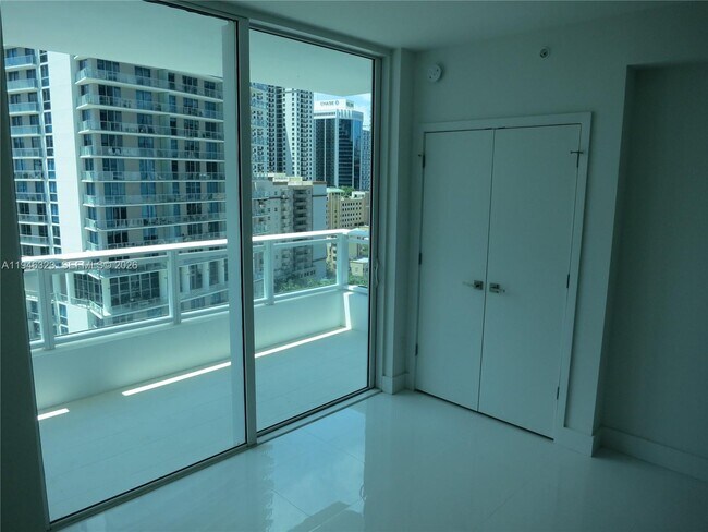 Building Photo - 1080 Brickell Ave