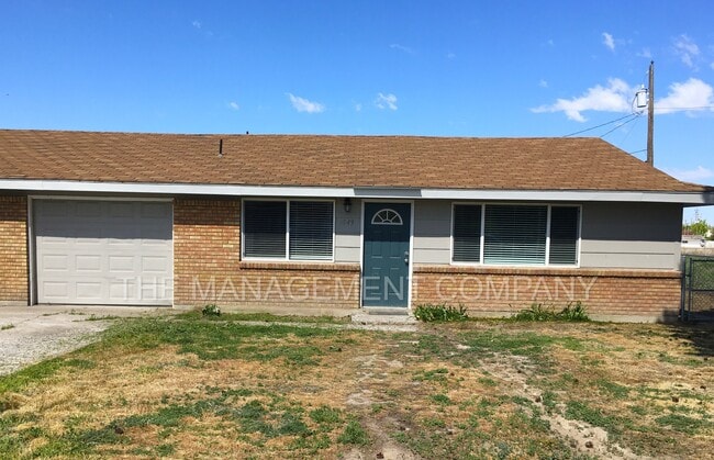 Building Photo - 1949 Alta Dr