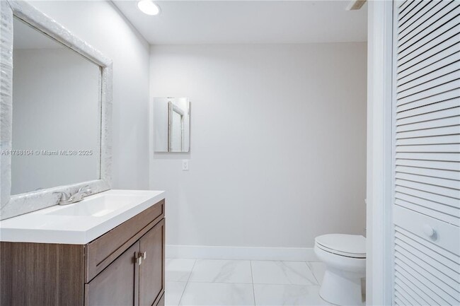 Building Photo - 9818 SW 111th Terrace