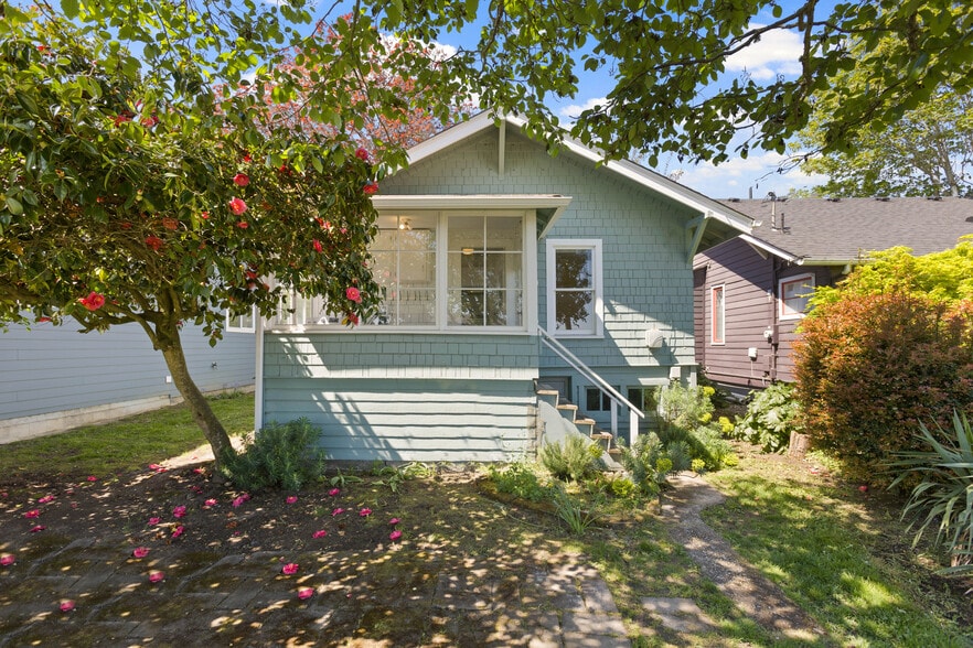 Building Photo - 5442 35th Ave SW