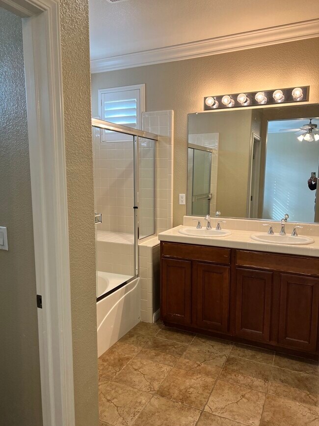 Building Photo - 4059 Innovator Dr