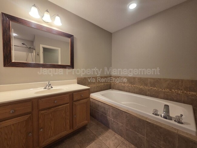 Building Photo - 13919 Coveney Rd