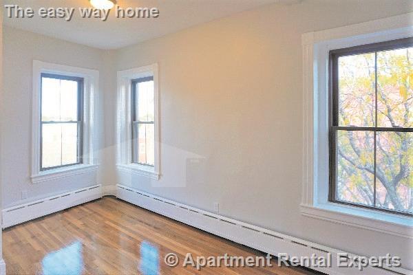 Building Photo - 116 Willow St