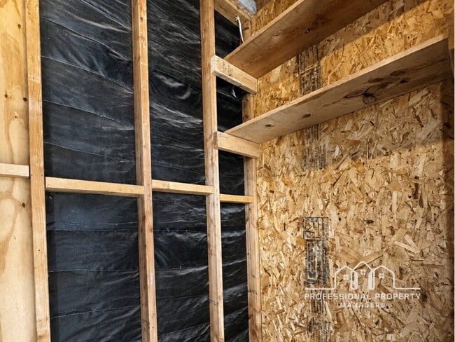 Building Photo - 2-bedroom, 2-bathroom home in Casitas Del Valle Townhouses