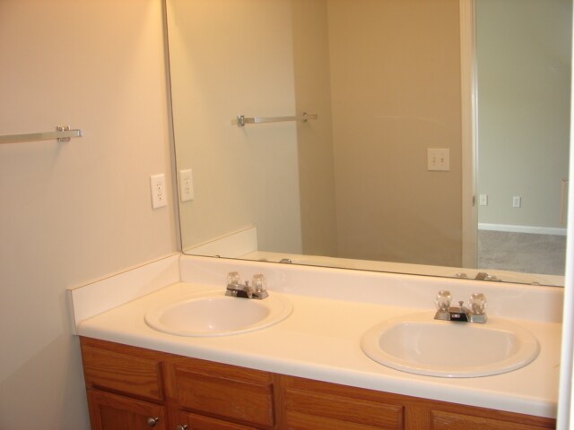 Building Photo - 404 Kinship Ln