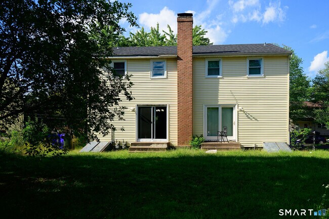 Building Photo - 5-7 Leichtner Dr