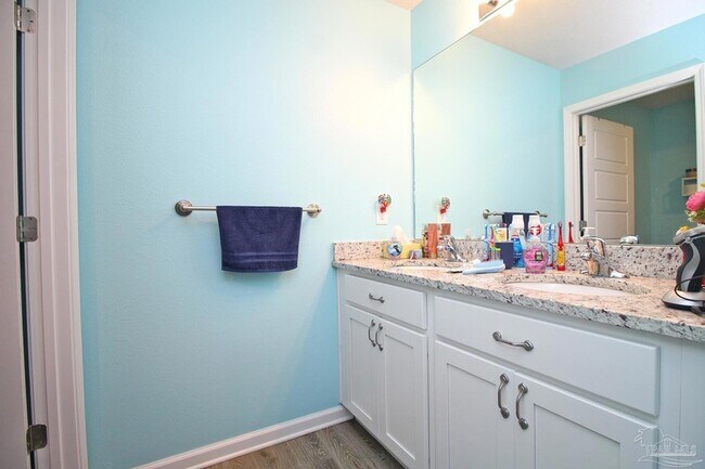 Building Photo - 6376 Burrow Ln