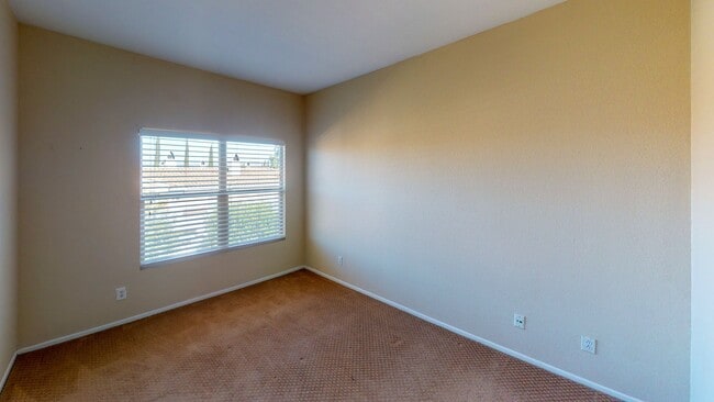 Building Photo - 3 Bedroom 2.5 bath Townhome Anaheim Hills Beauty!