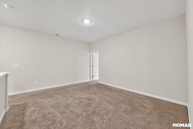 Building Photo - Spacious 3BR Townhome in Matthews