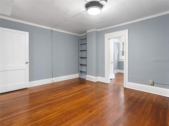 Building Photo - 164 4th St NE