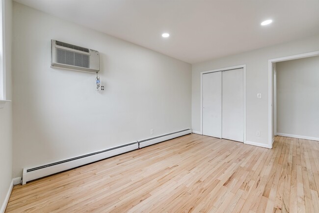 Building Photo - 263 Palisade Ave