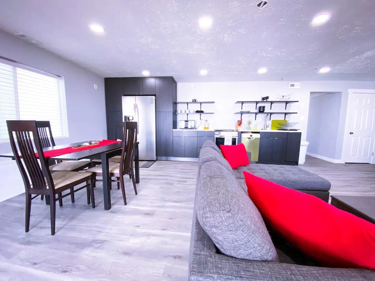 Building Photo - 14380 Henry Day Rd