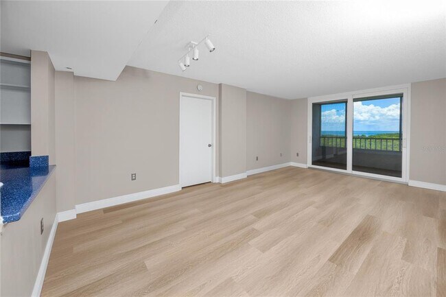 Building Photo - 2333 Feather Sound Dr