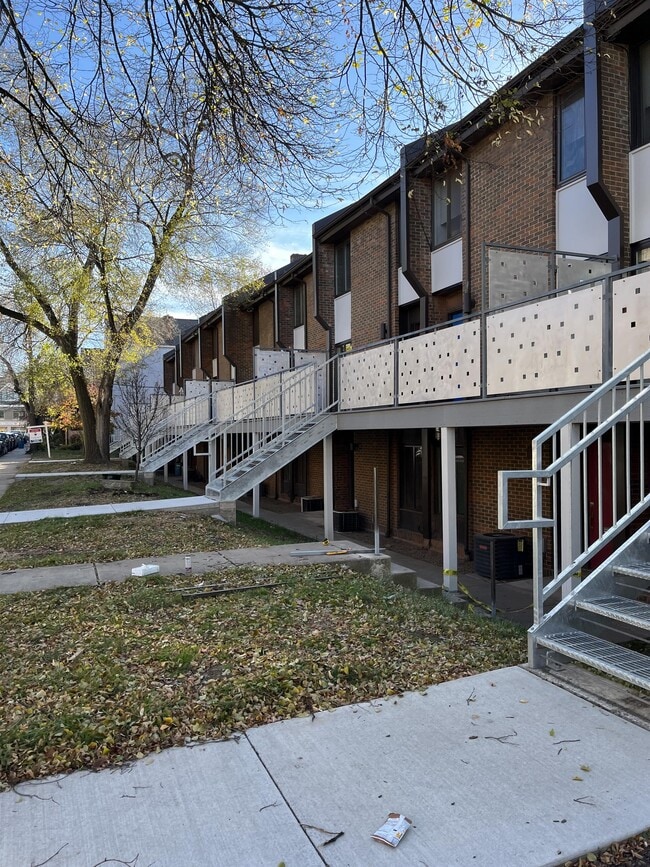 Building Photo - 710 Copeland St