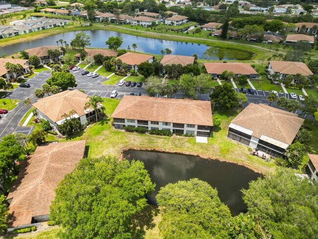 Building Photo - 5890 Sugar Palm Ct