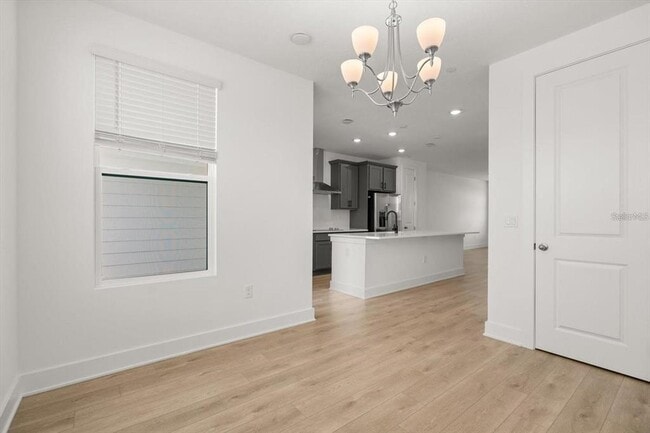 Building Photo - 15489 Hamlin Pk Dr