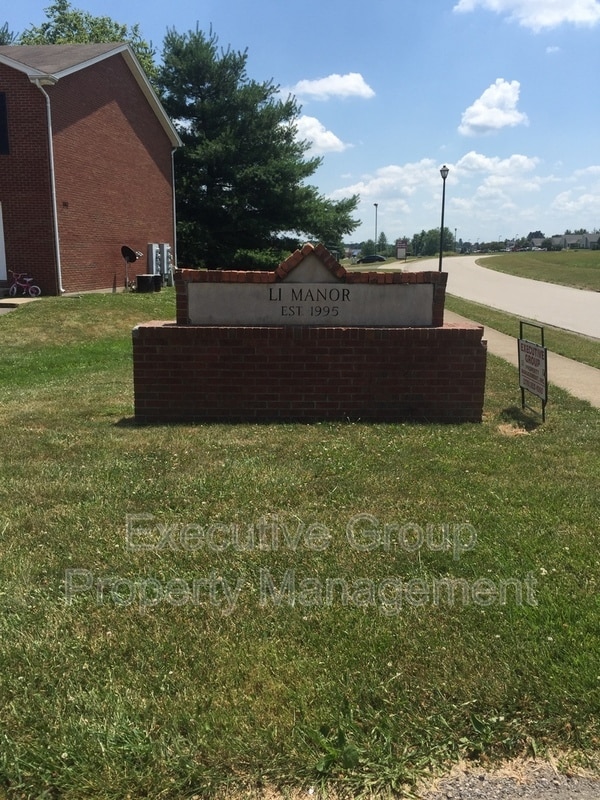 Building Photo - 1115 Crowne Pointe Dr
