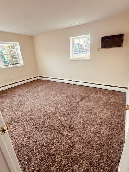 Building Photo - 216 N Monroe St