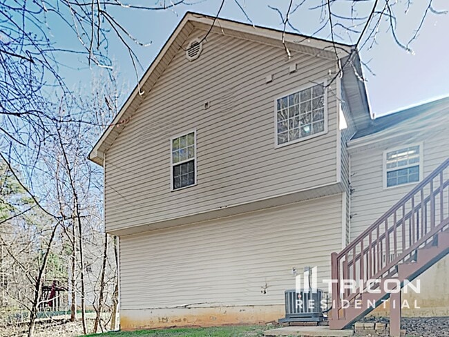Building Photo - 115 Fred Poole Trce
