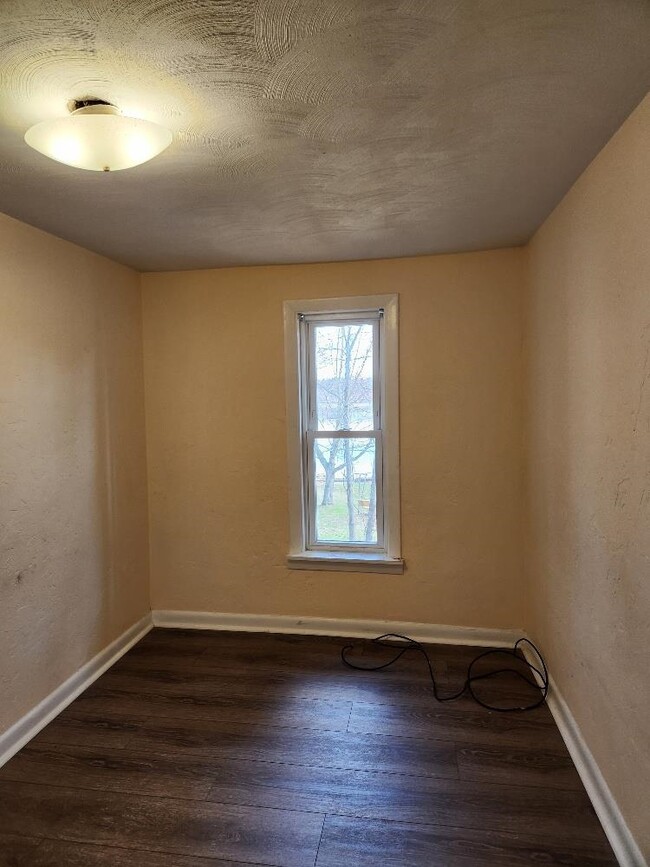 Building Photo - 3 Chase St