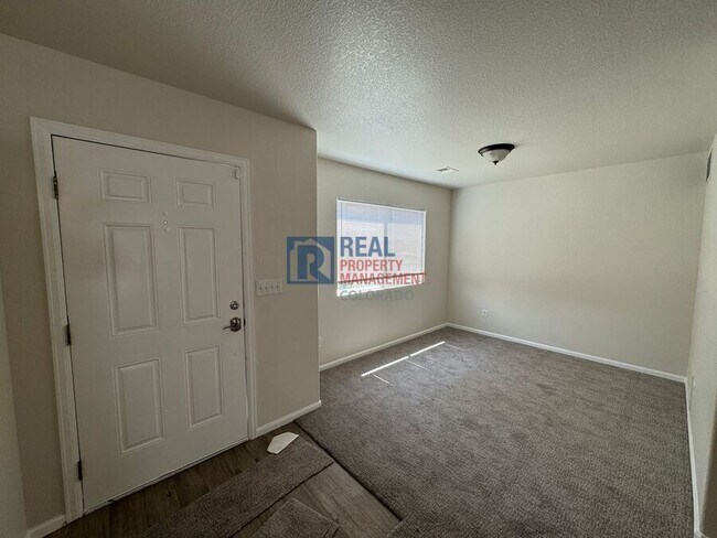 Building Photo - 18613 E Chaffee Pl