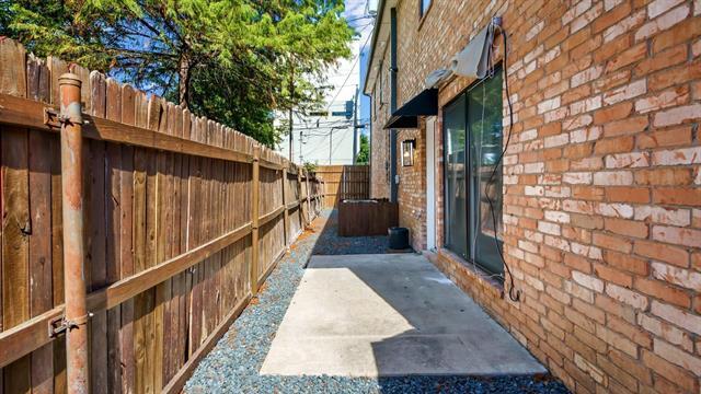 Building Photo - 5413 Live Oak St