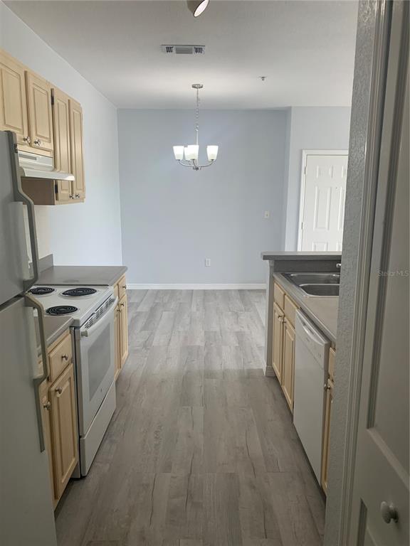 Building Photo - 8900 Legacy Ct
