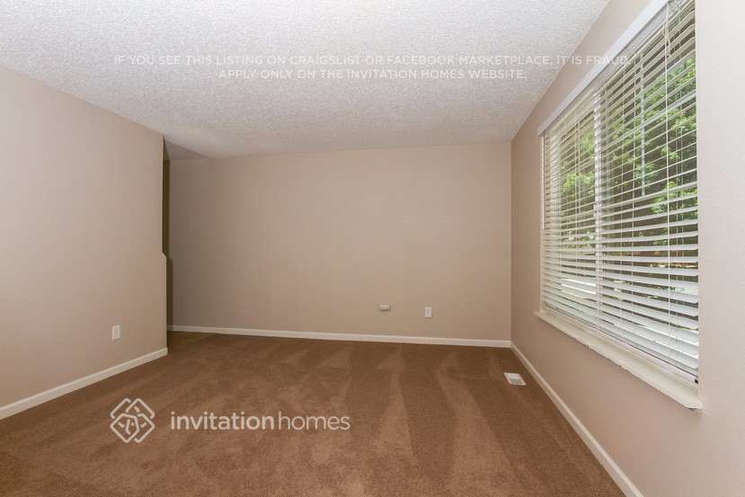 Building Photo - 15661 E Eldorado Dr