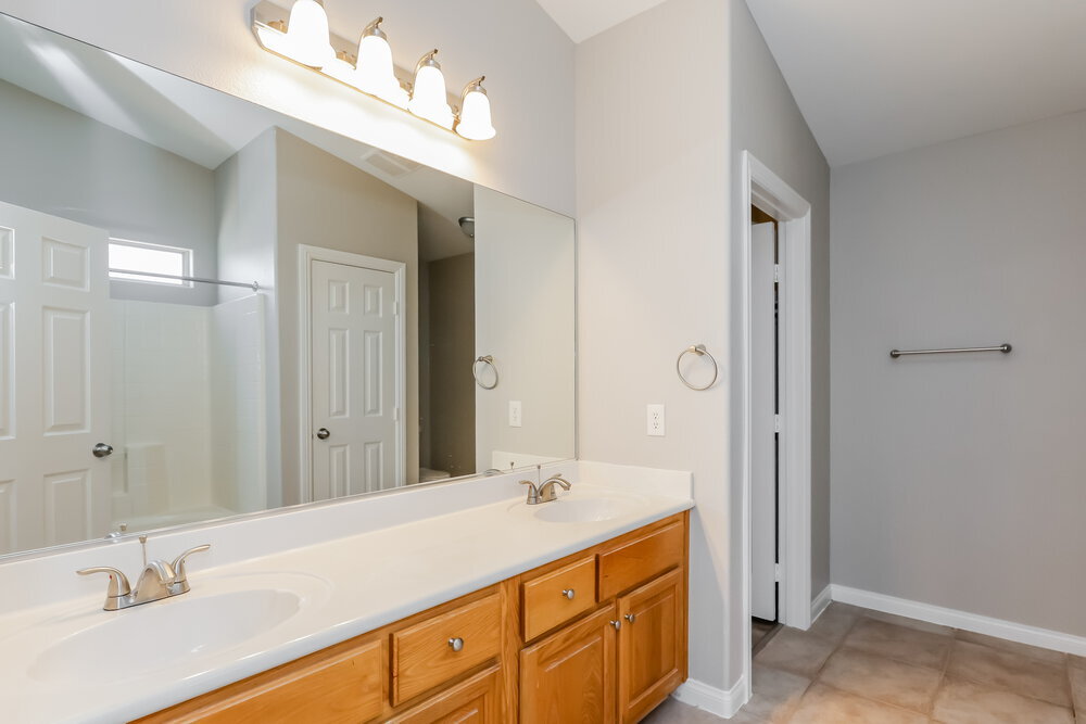 Building Photo - 8853 Red Fox Dr