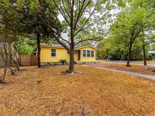 Building Photo - 4500 Mt Vernon Dr