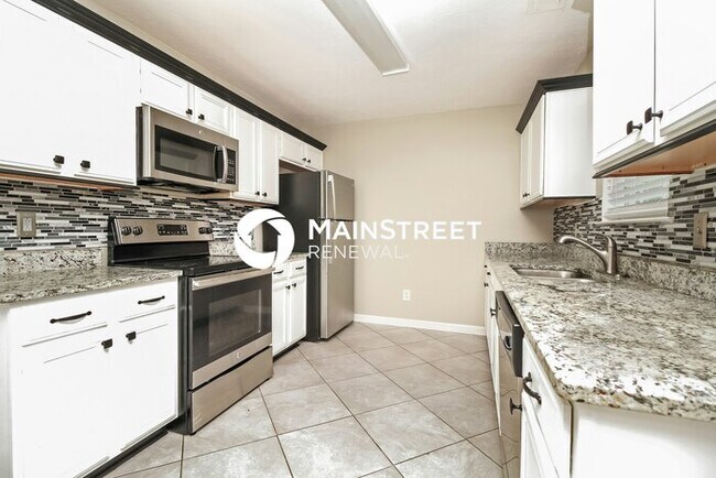 Building Photo - 3 Bedroom Pet-Friendly Home in La Vergne, ...