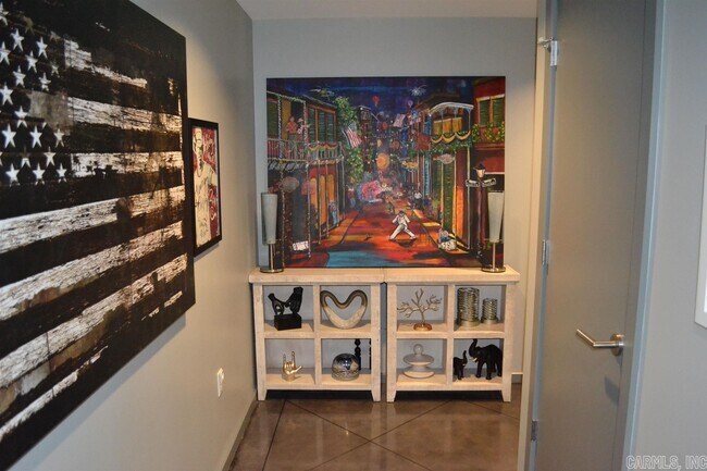 Building Photo - 315 Rock St