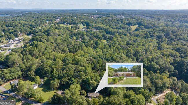 Building Photo - 4041 Fincher Dr