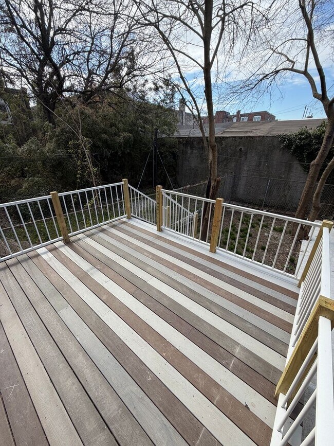 Building Photo - ??? NEWLY RENOVATED 3 BEDROOMS & 2.5 BATH HOUSE LOCATED IN HADDINGTON