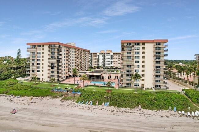 Building Photo - 1147 Hillsboro Mile