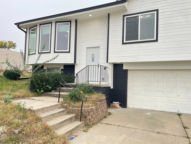 Building Photo - Move-in special offer!!! Newly rebuilt hou...