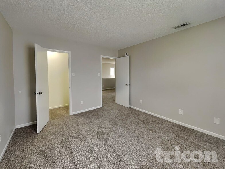 Building Photo - 2729 Redland Ln