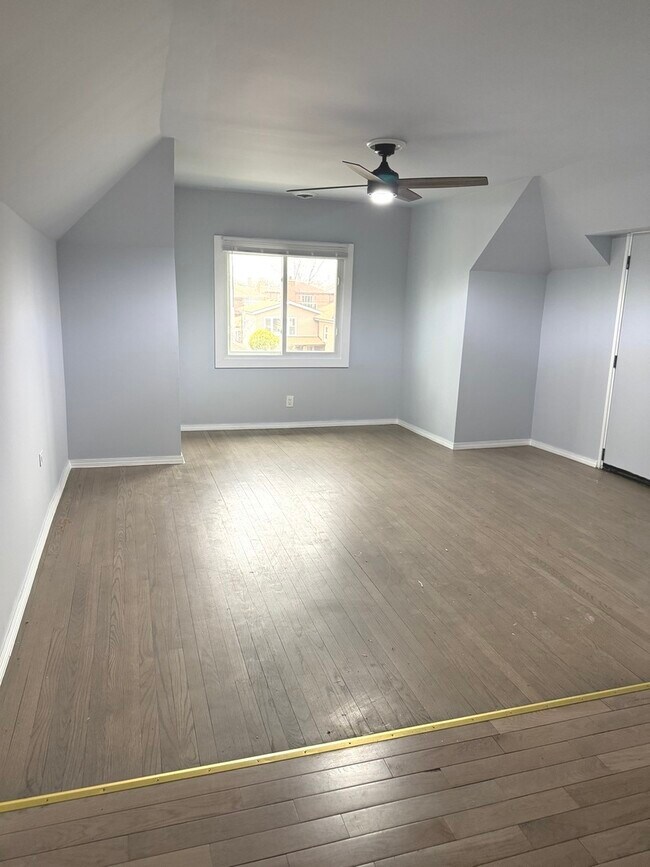 Building Photo - 2807 N 74th Ct