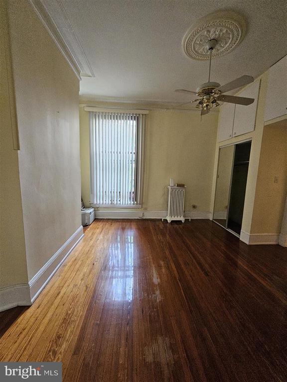 Primary Photo - 1920 11th St NW