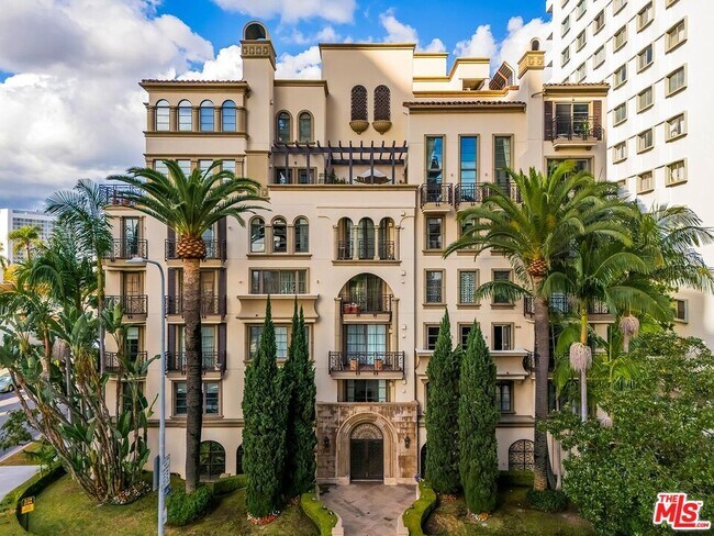 Building Photo - 10795 Wilshire Blvd