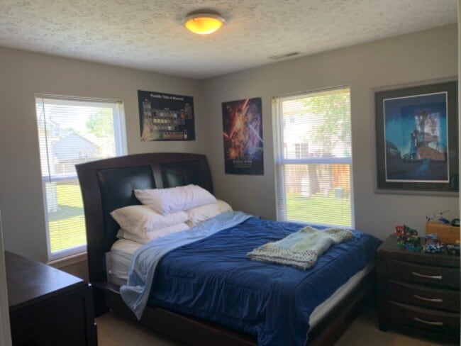 Building Photo - 1410 Shining Armor Ln