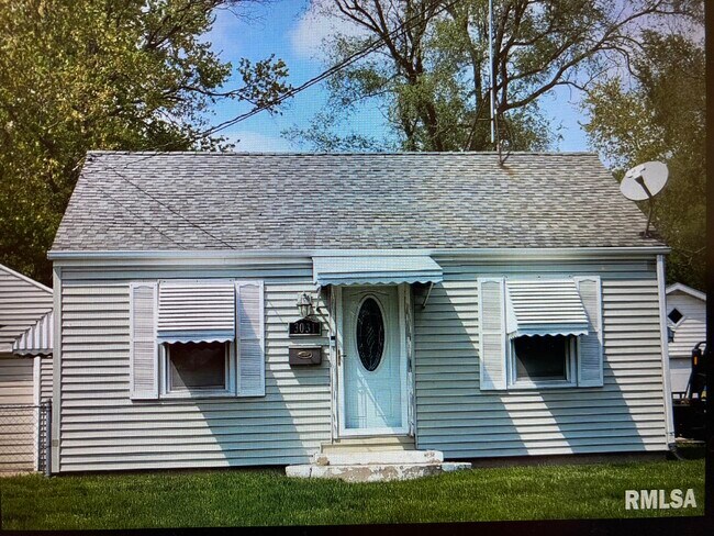 Primary Photo - 3031 W Proctor St