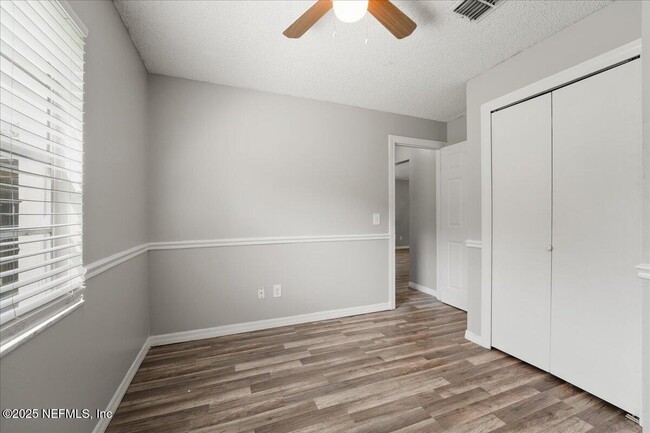 Building Photo - 1701 Donna Dr