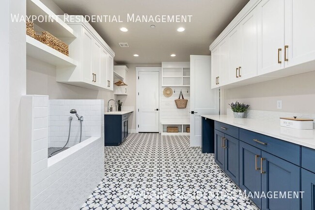 Building Photo - 3570 E Interstellar Ct