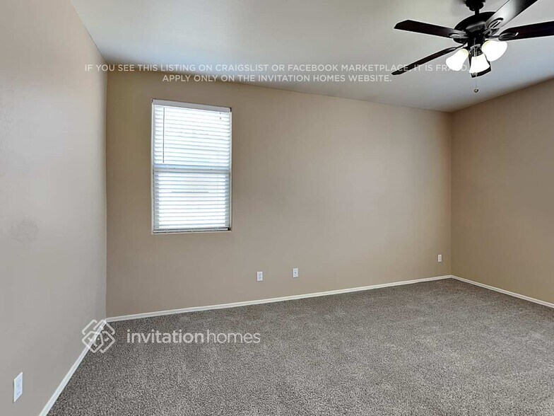 Building Photo - 4962 E Longhorn St