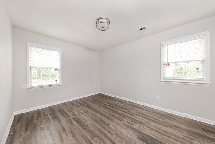 Building Photo - 1301 Yardley Terrace